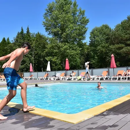 فندق Domaine Du Chambon