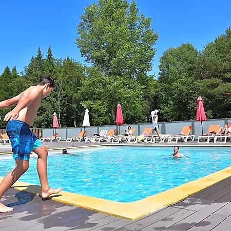 Domaine Du Chambon 3*